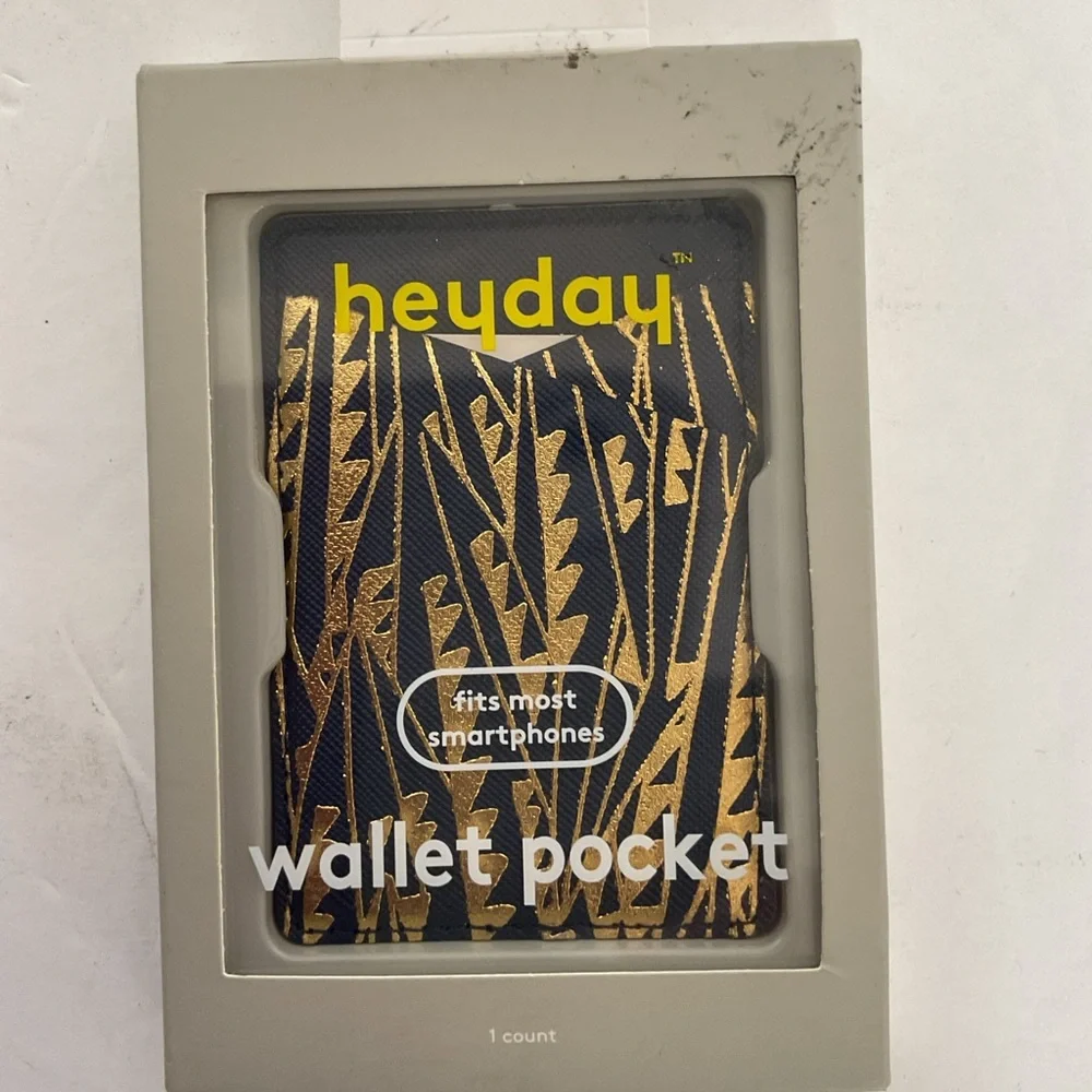 Heyday Phone Pocket NWT